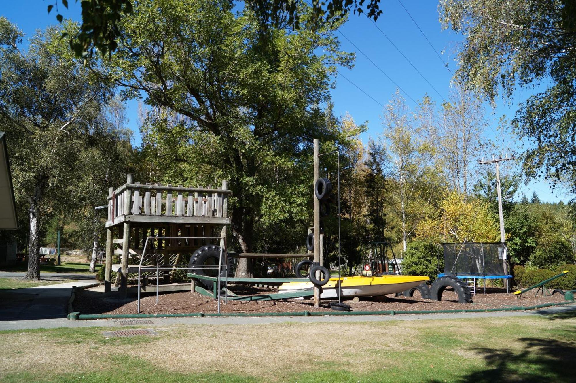 Alpine Adventure Holiday Park Ханмер-Спрингс Экстерьер фото