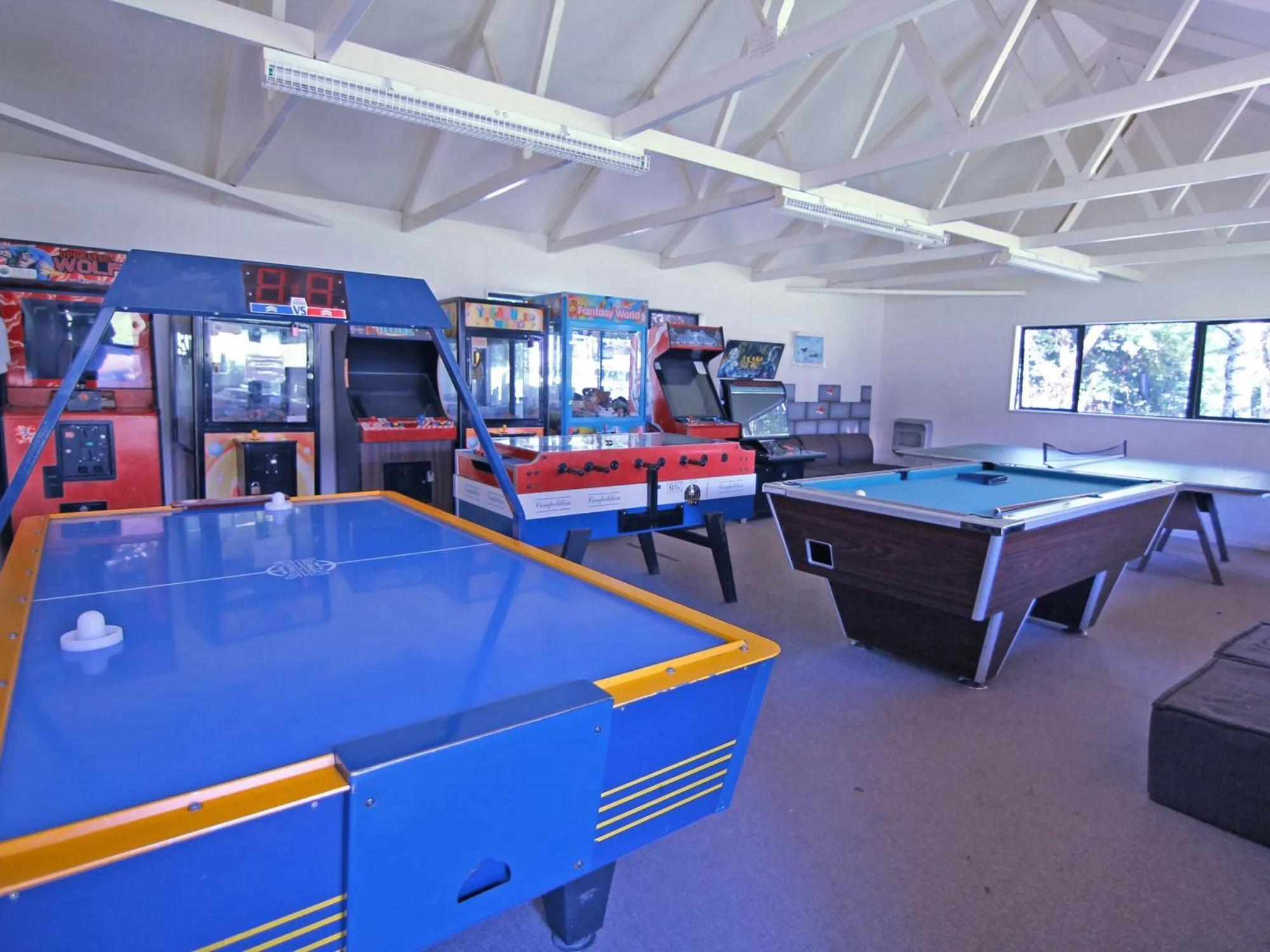 Alpine Adventure Holiday Park Ханмер-Спрингс Экстерьер фото